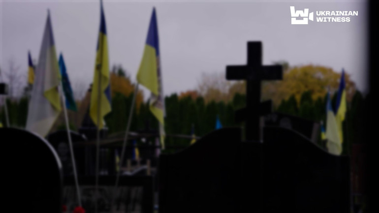 Деяким жінкам з досвідом в інтим-індустрії досі дзвонять родичі загиблих військових. Фото ілюстративне