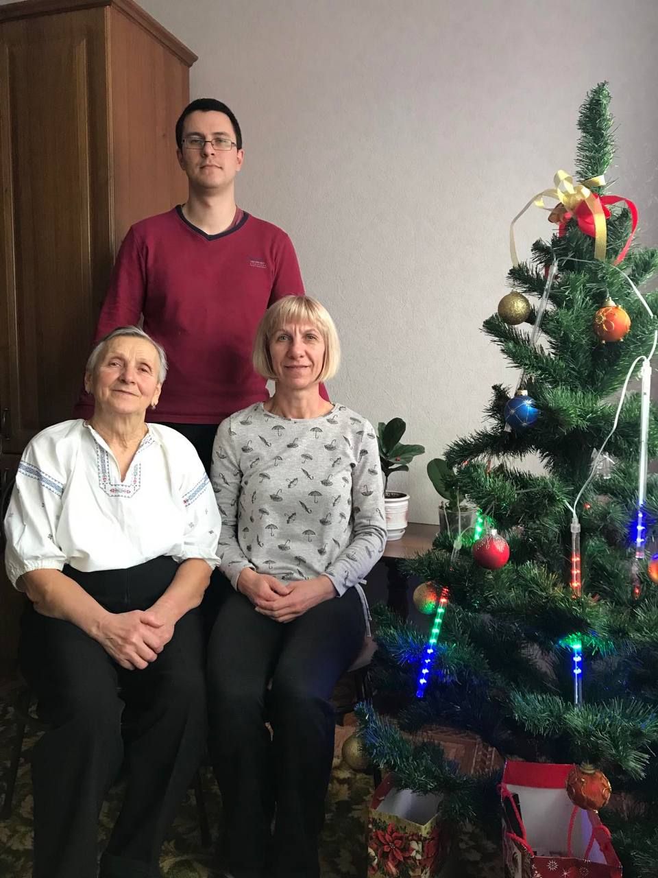 Богдан з рідними