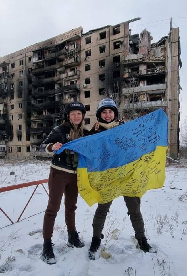 Альона з Анастасією