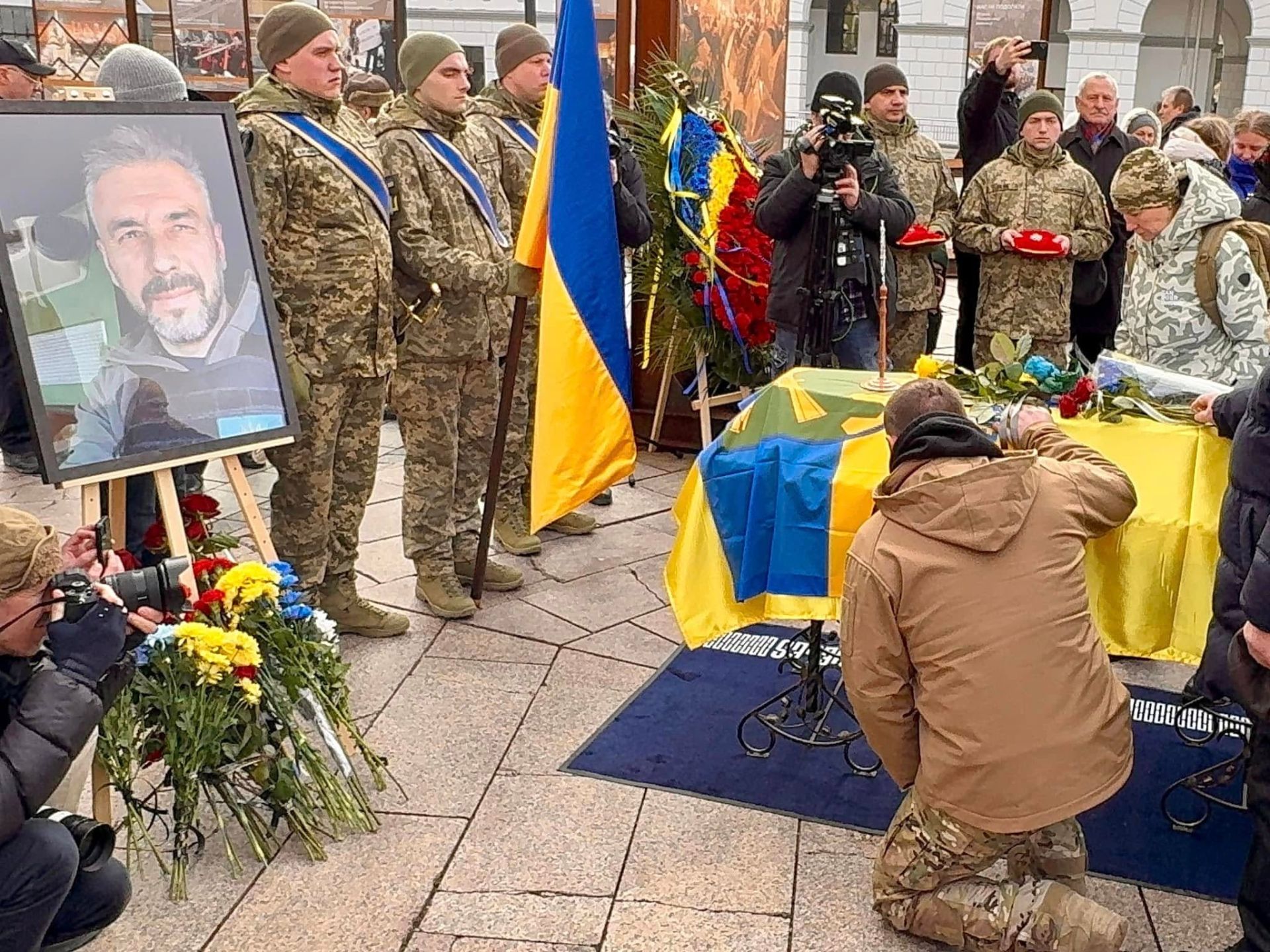 Чин похорону та могила