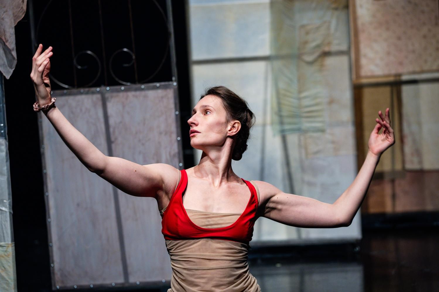 З вистави "Місячні"