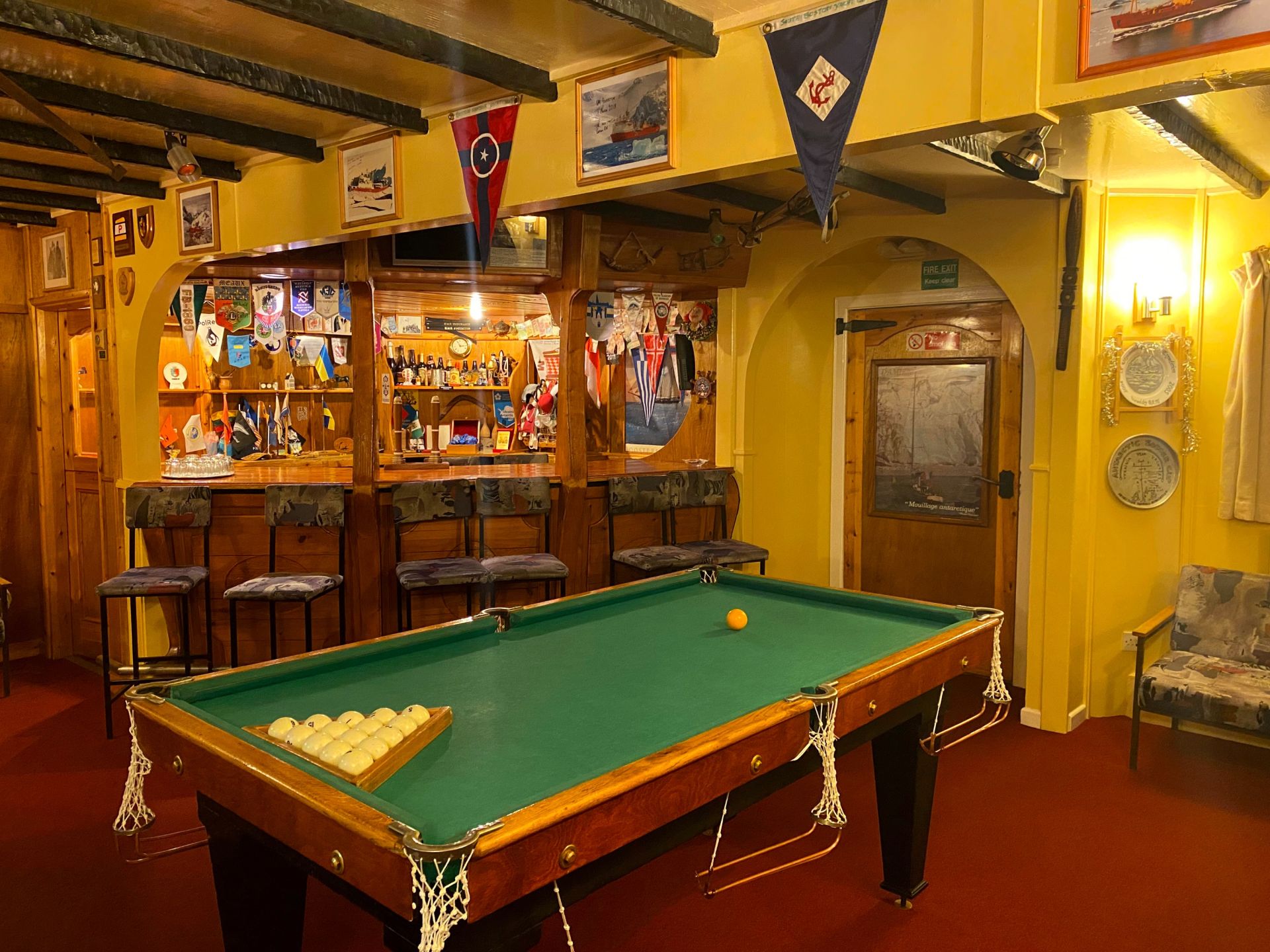 Бар «Фарадей»