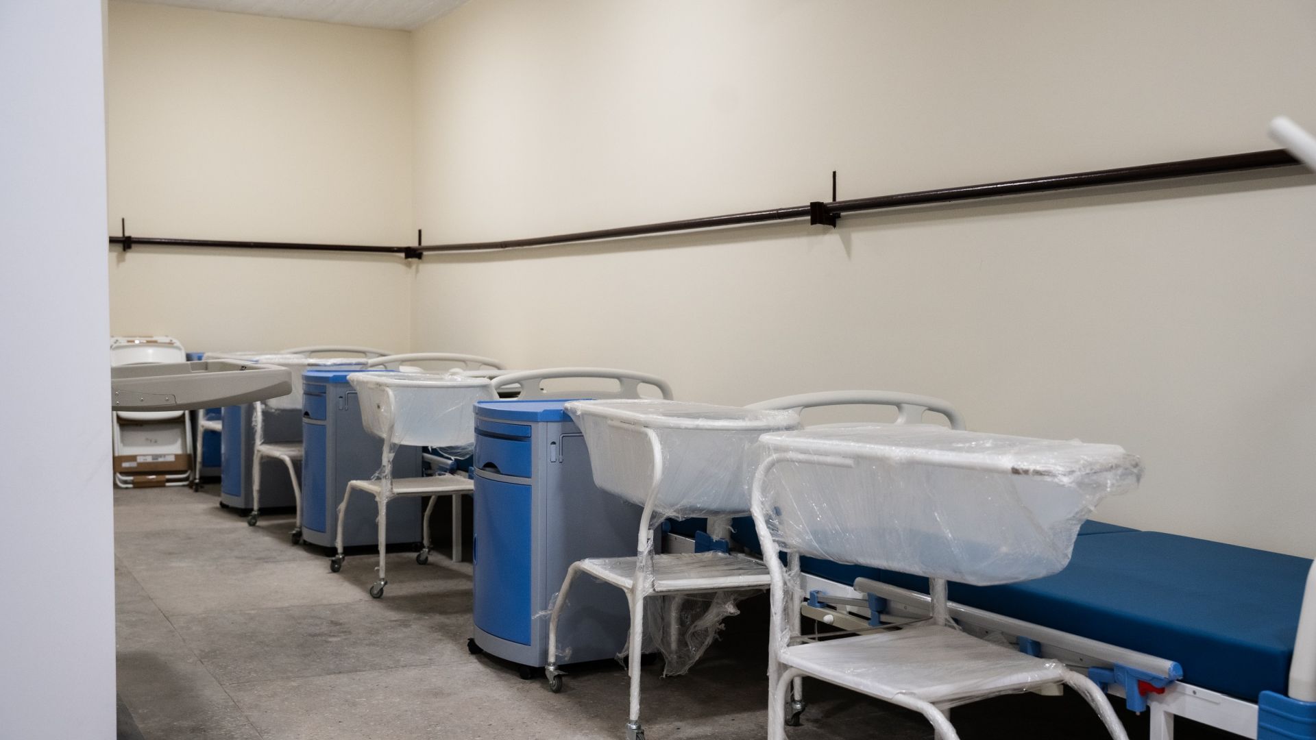 У відремонтованому бомбосховищі є пологовий зал, а також зона для дітей, які мають перебувати під постійним медичним наглядом