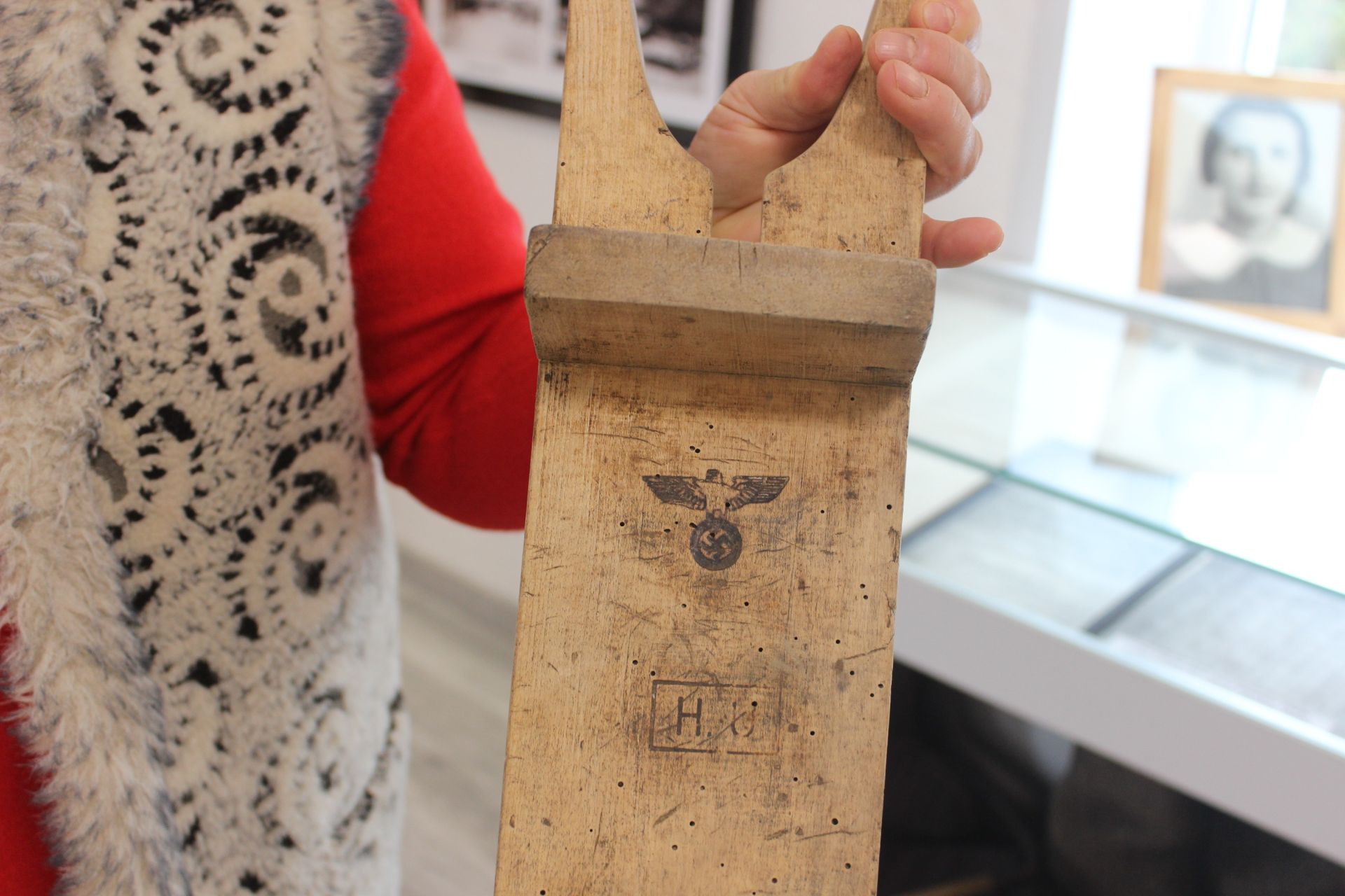 Ось так виглядав пристрій для зняття взуття гітлерівців.