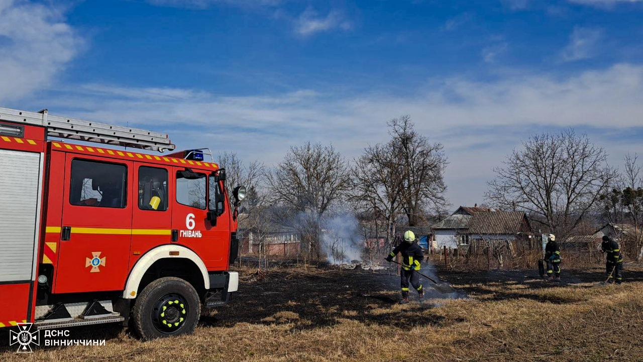 Пожежники ліквідують загоряння