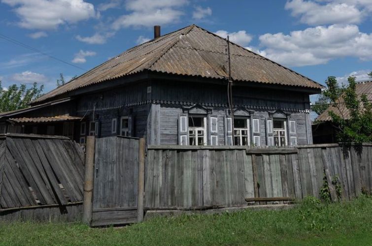 Хата у селі Підлипне, Сумська область. Фото: Анна Ільченко