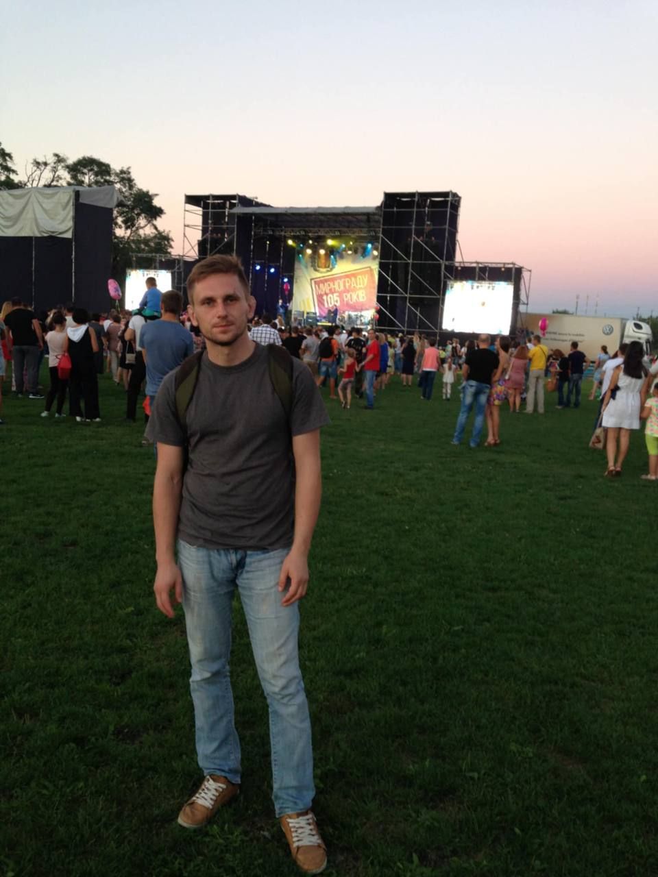 Олександр під час виступу та на фестивалі