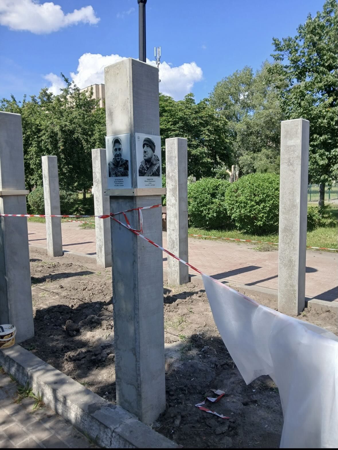 Алея Героїв у Деснянському районі