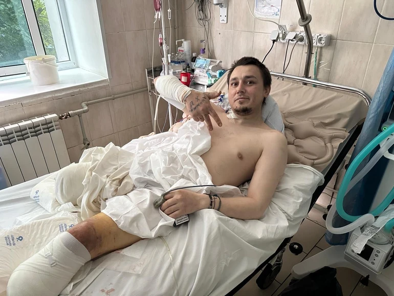 Боєць не втрачає бойовий дух і дивиться вперед із оптимізмом