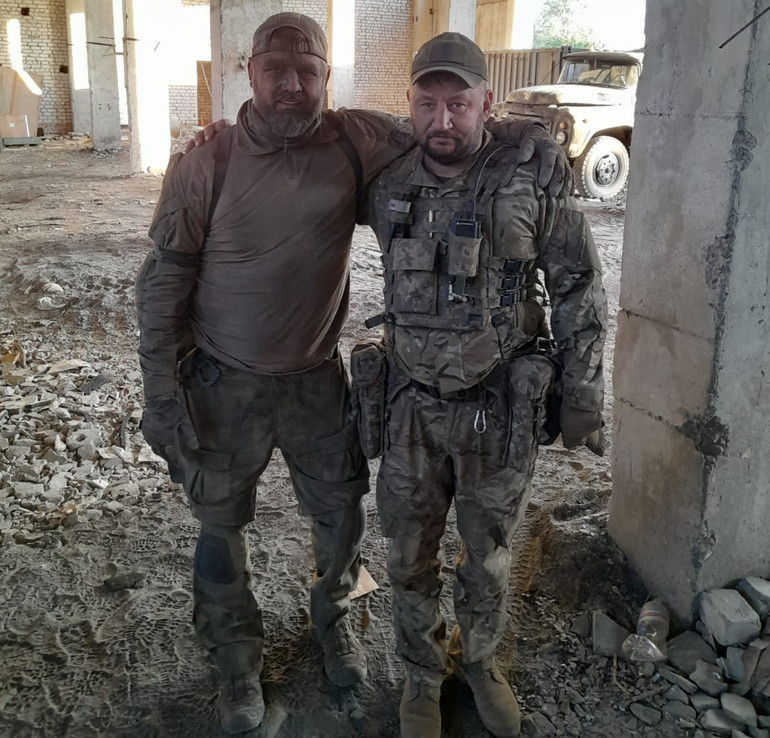 Після штурму з бойовим побратимом