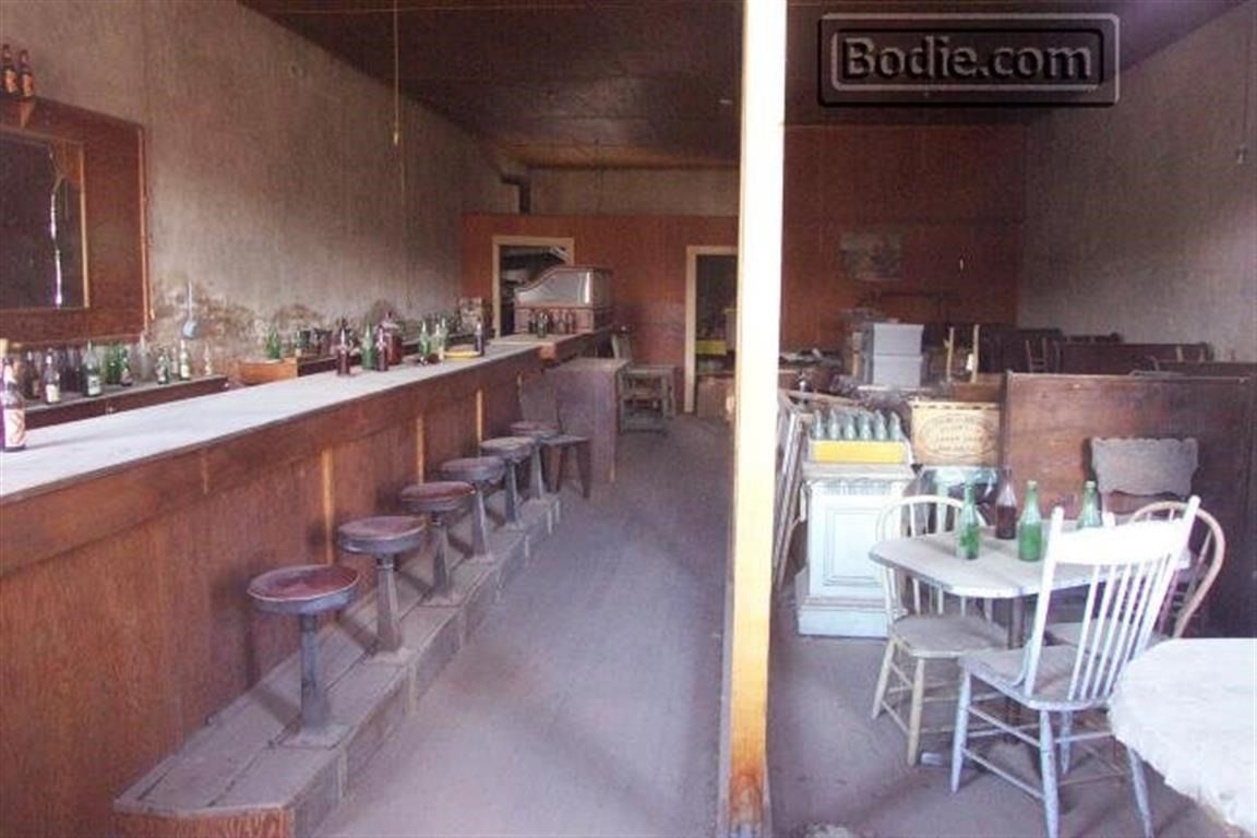 Бар на Дикому Заході