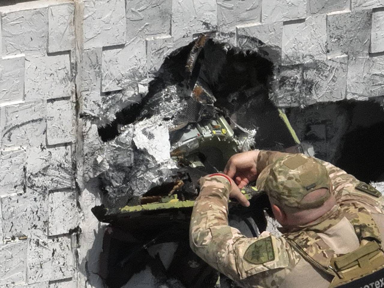 Піротехнік знешкоджує БпЛА