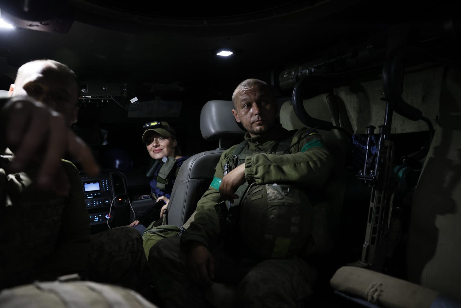 Альона під час роботи