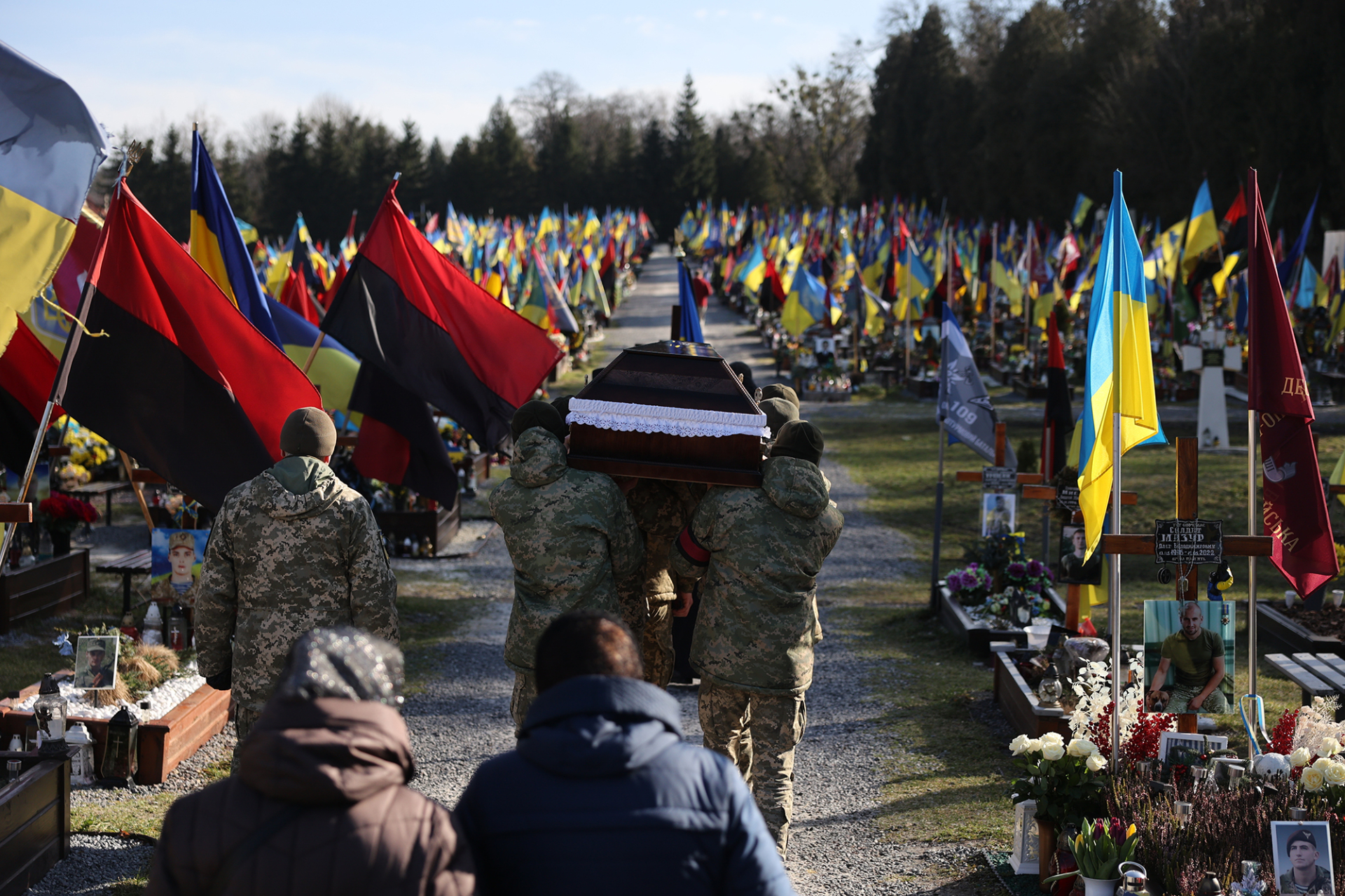 Похорон бійця у Львові