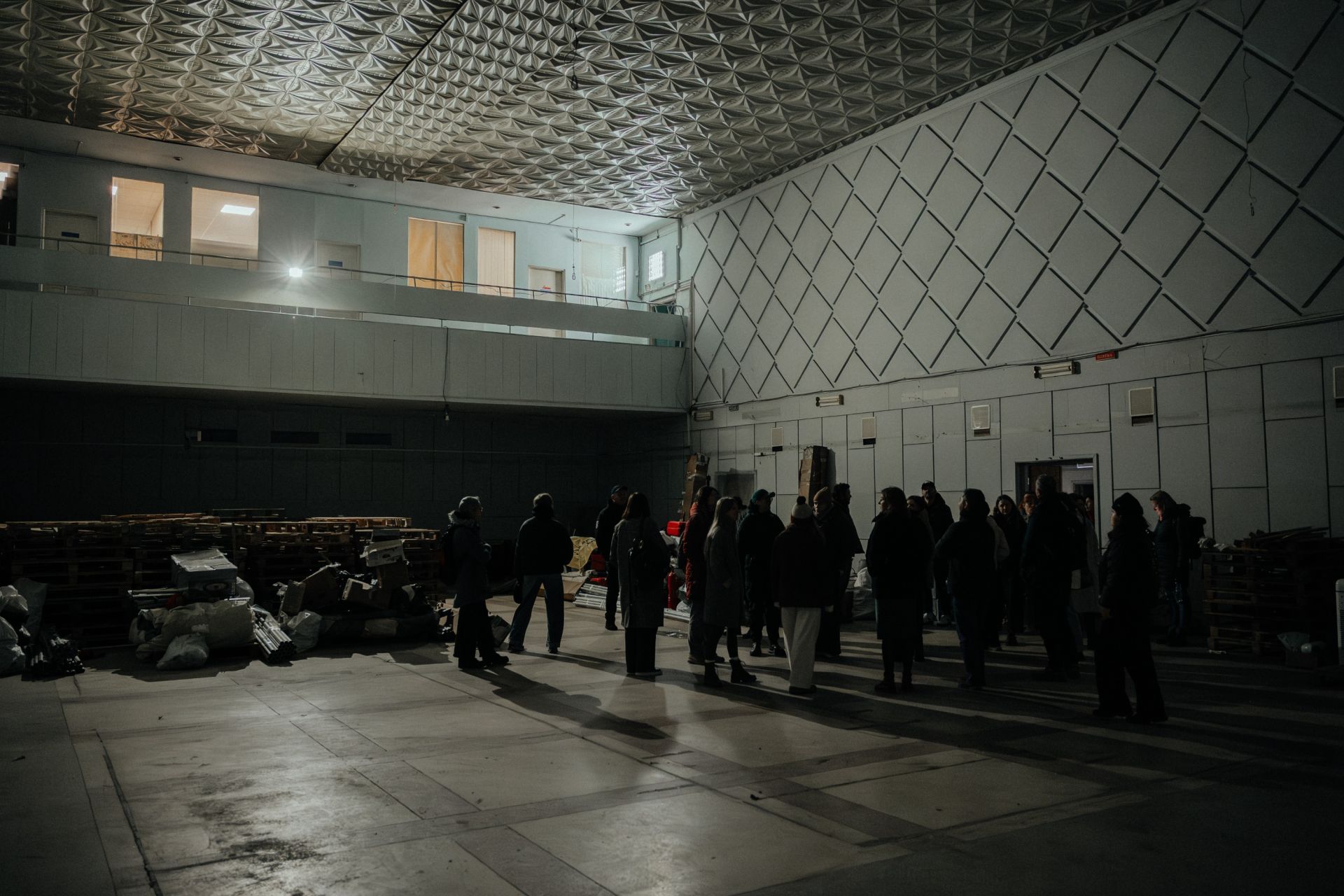 Учасниці та учасники музейного воркшопу у вінницькому кінотеатрі ім. Коцюбинського